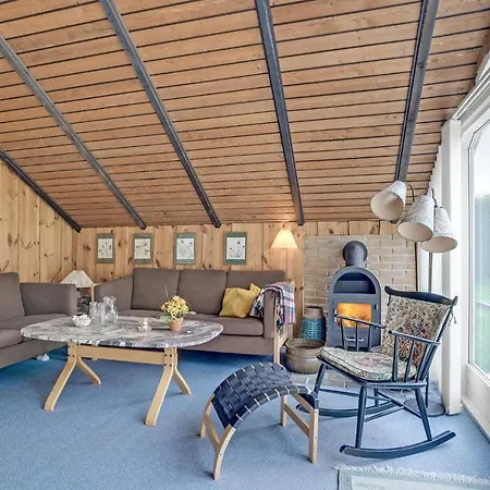 Stunning In With Kitchen *