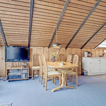 Stunning In With Kitchen * Hals